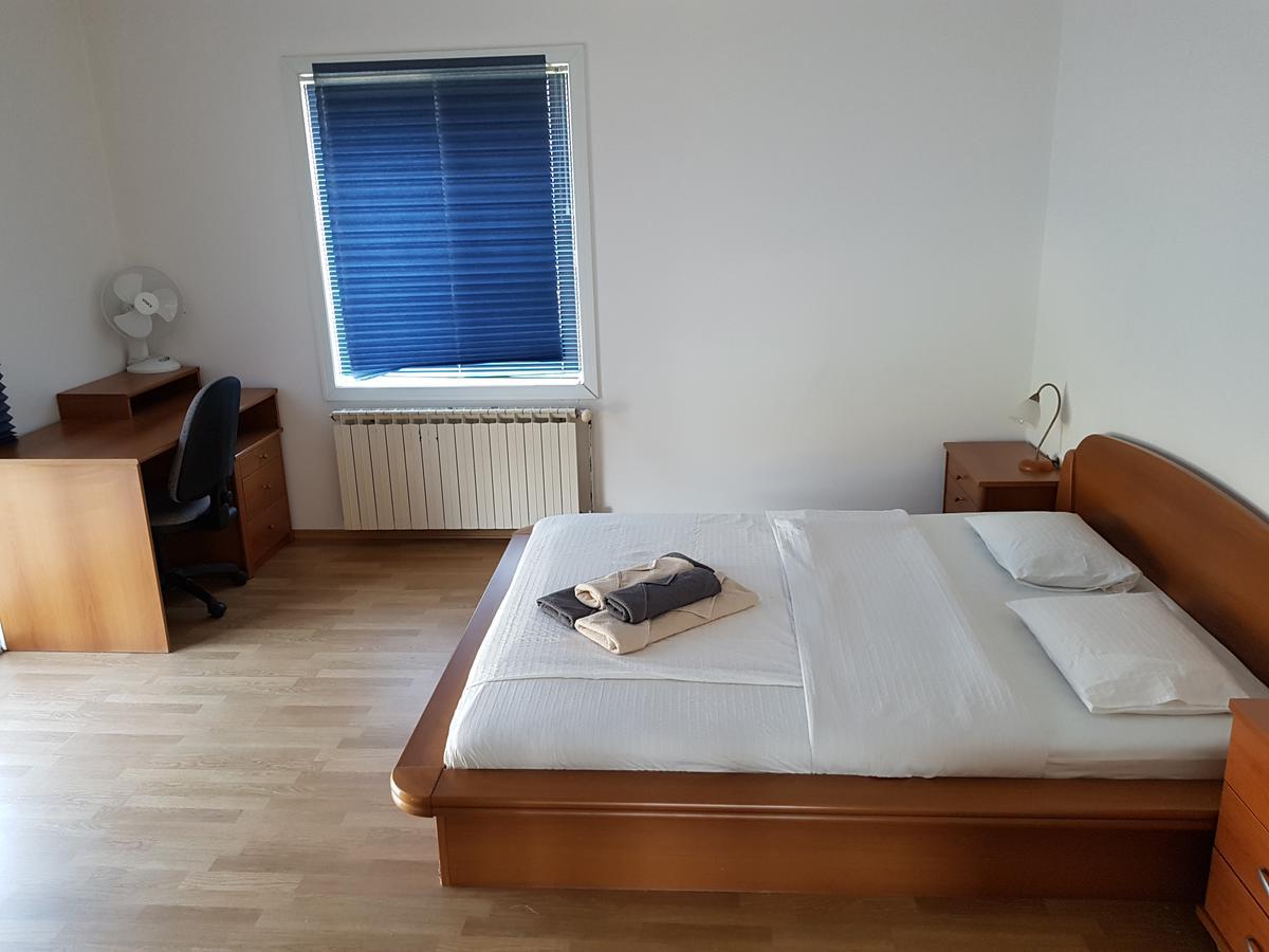 Guest House Kravica ยูบุสกี ภายนอก รูปภาพ