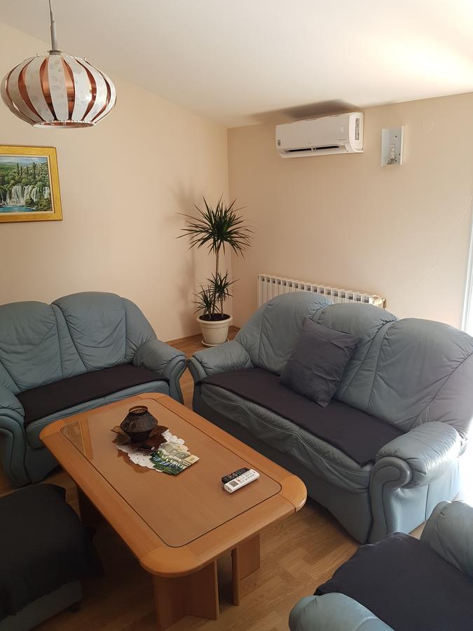 Guest House Kravica ยูบุสกี ภายนอก รูปภาพ
