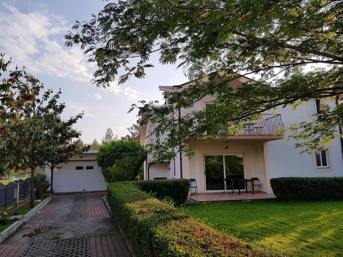 Guest House Kravica ยูบุสกี ภายนอก รูปภาพ