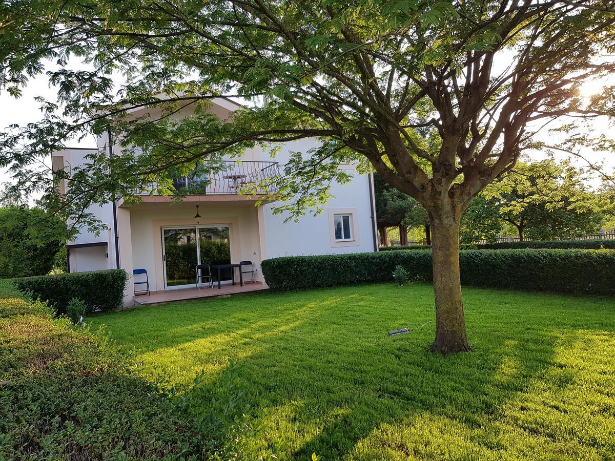Guest House Kravica ยูบุสกี ภายนอก รูปภาพ