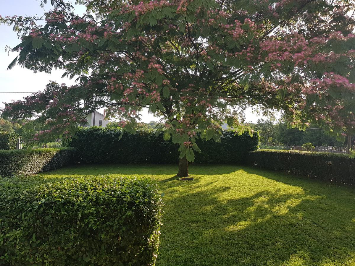 Guest House Kravica ยูบุสกี ภายนอก รูปภาพ